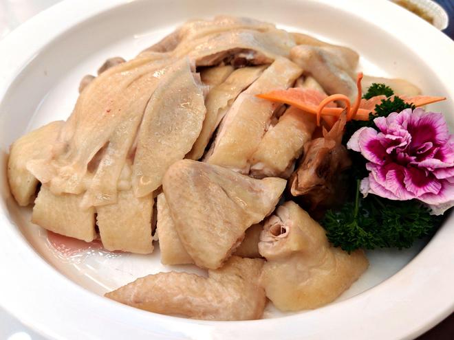 村更美 老街更亮 城市更热AG真人旗舰厅广东清远：乡(图3)