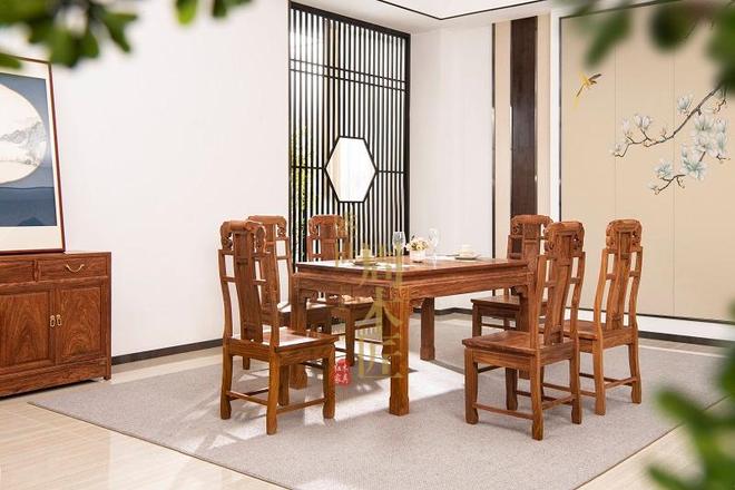 木匠:红木餐桌口碑之选AG真人旗舰厅盛世周(图2) 木匠:红木餐桌口碑之选AG真人旗舰厅盛世周(图2)